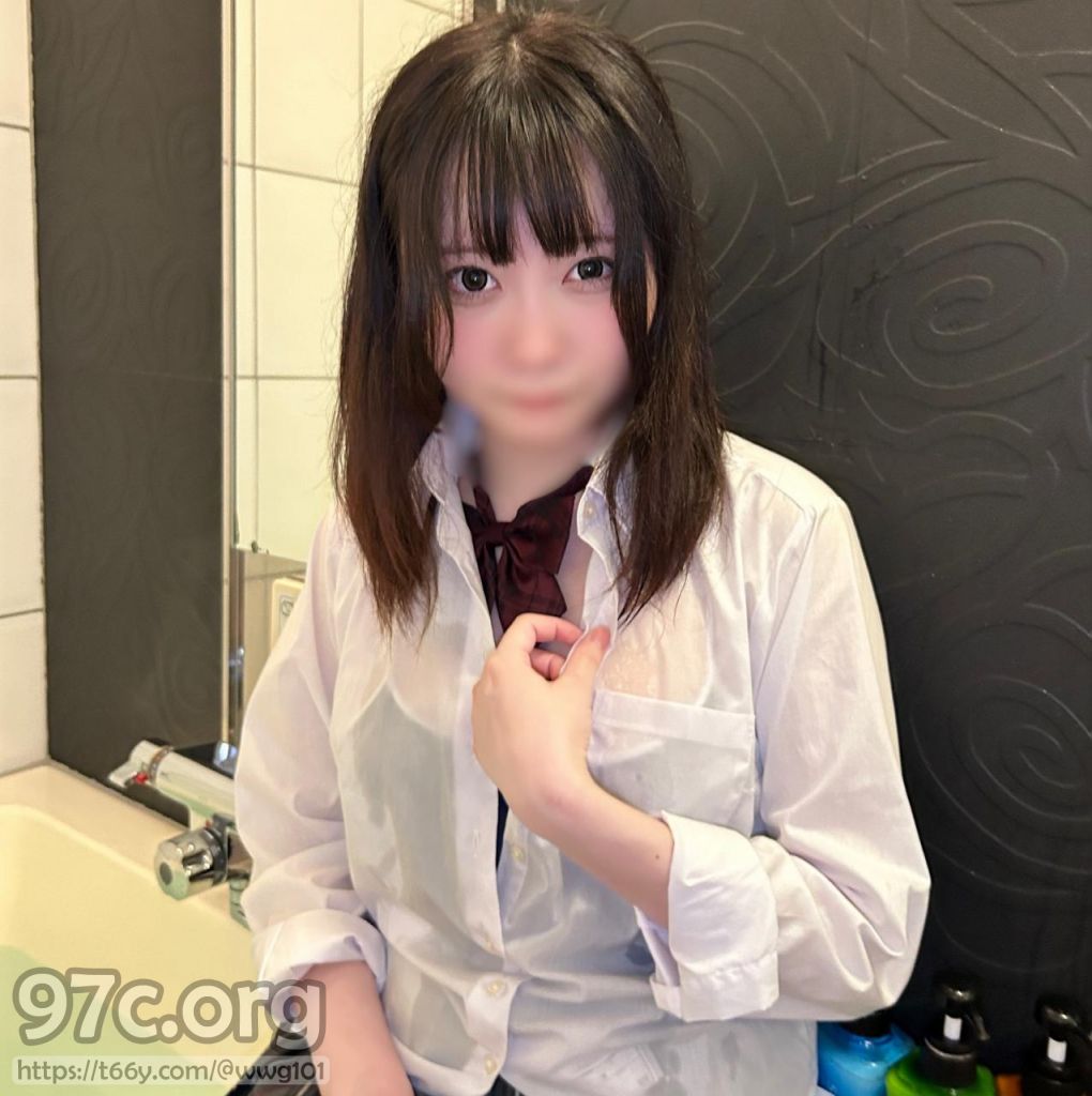 [HD/2.3G] FC2-PPV-4514593 18.ｻｲのげ,んえ,き合○ちゃんに自分の制服とスク水着てもらいながらする中出しえっちは夏の風物詩かな・・・。